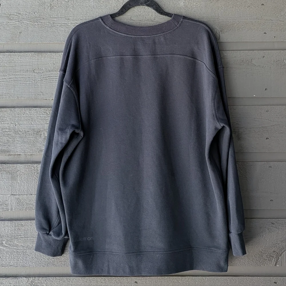 NWOT Lululemon Perfectly Oversized Crew *Pride Black (First Release) Size 6